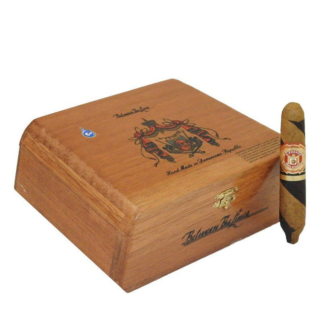 Arturo Fuente Hemingway Between the Lines